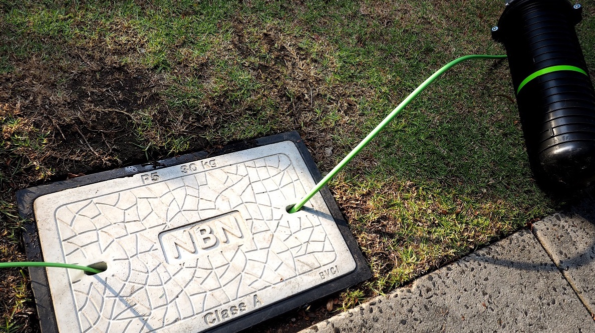 NBN-fibre-pit-wiki-commons